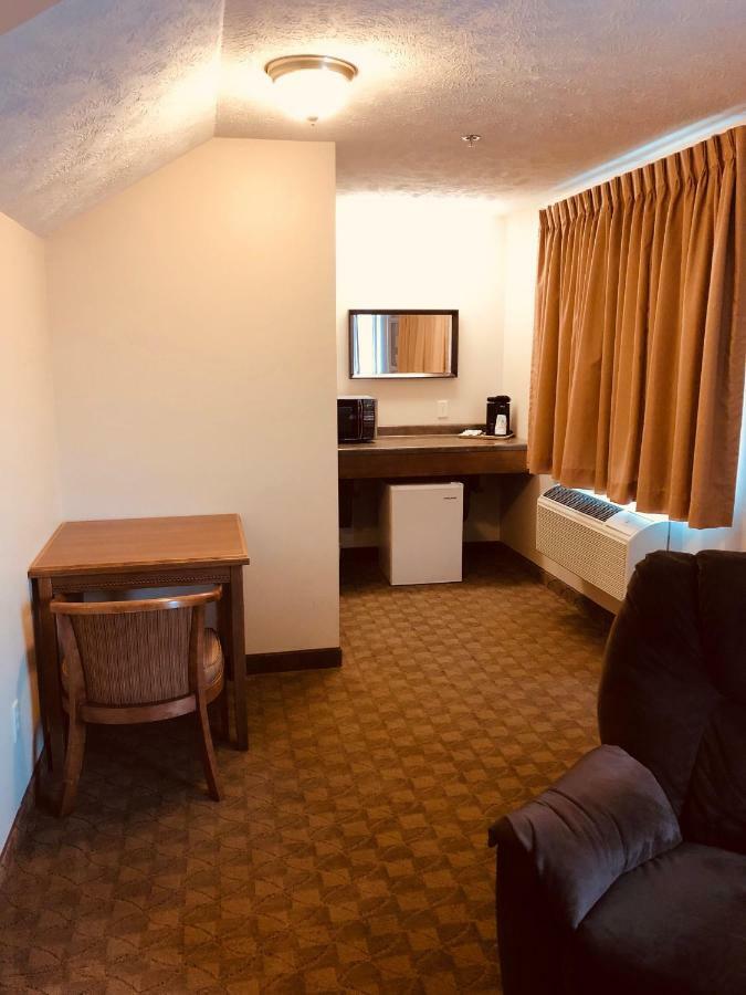 Shenandoah Inn & Suites Exteriör bild